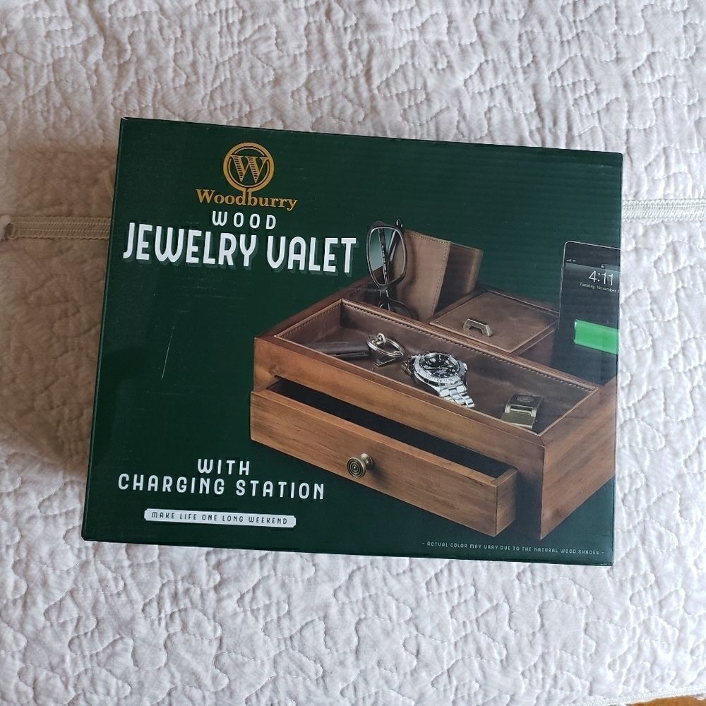 Wood Jewelry valet 